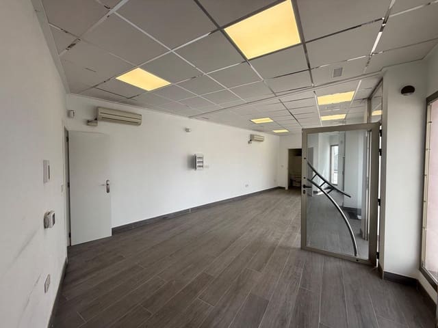 Escritório para venda em Torrevieja - 229 900 € (Ref: 9674217)