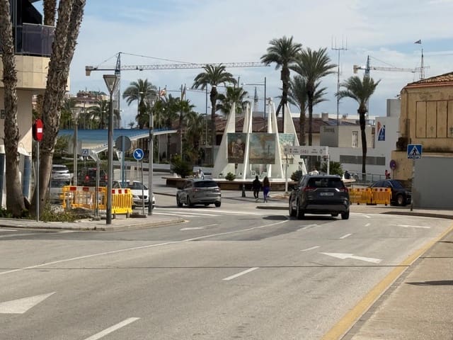 Escritório para venda em Torrevieja - 229 900 € (Ref: 9674217)