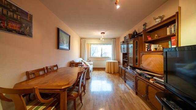 2 slaapkamer Flat te koop in Madrid stad - € 350.000 (Ref: 9677472)