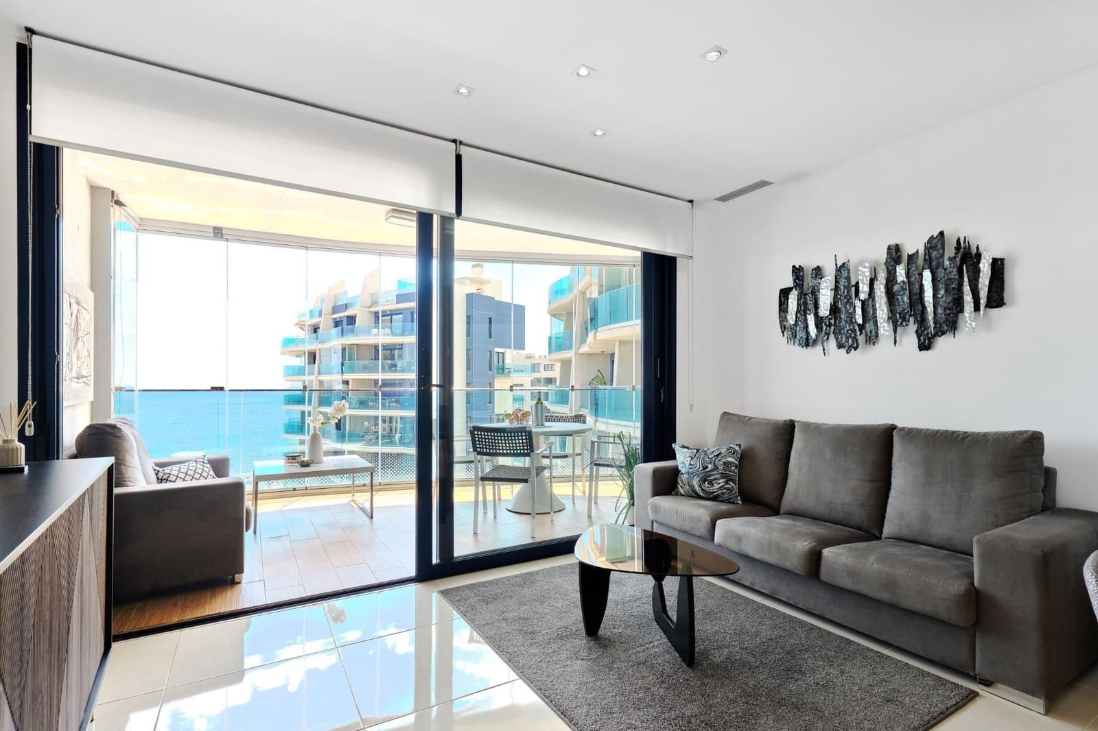 2 makuuhuone Huoneisto myytävänä paikassa Punta Prima mukana uima-altaan - 449 900 € (Ref: 9679865)