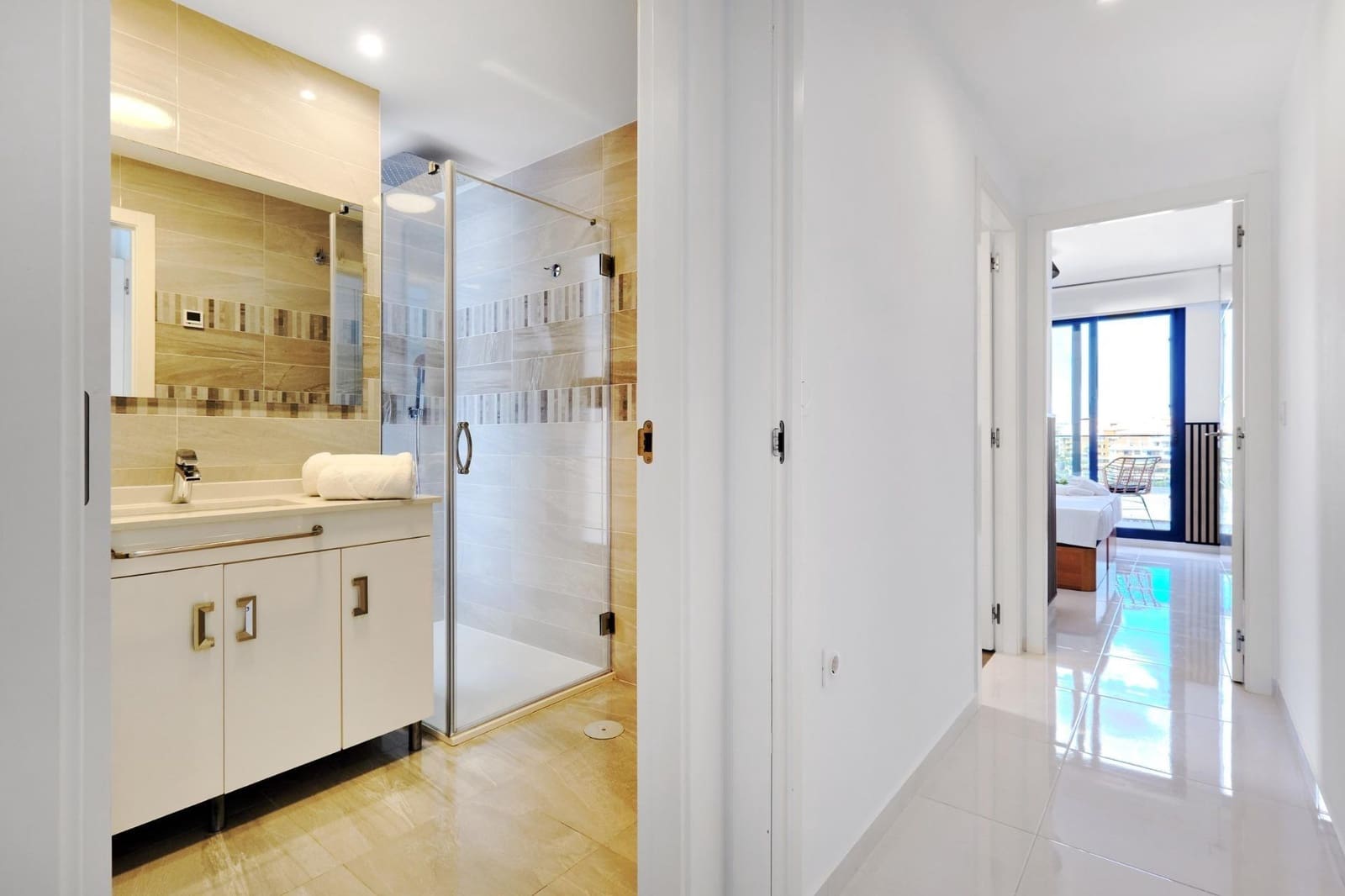 2 makuuhuone Huoneisto myytävänä paikassa Punta Prima mukana uima-altaan - 449 900 € (Ref: 9679865)