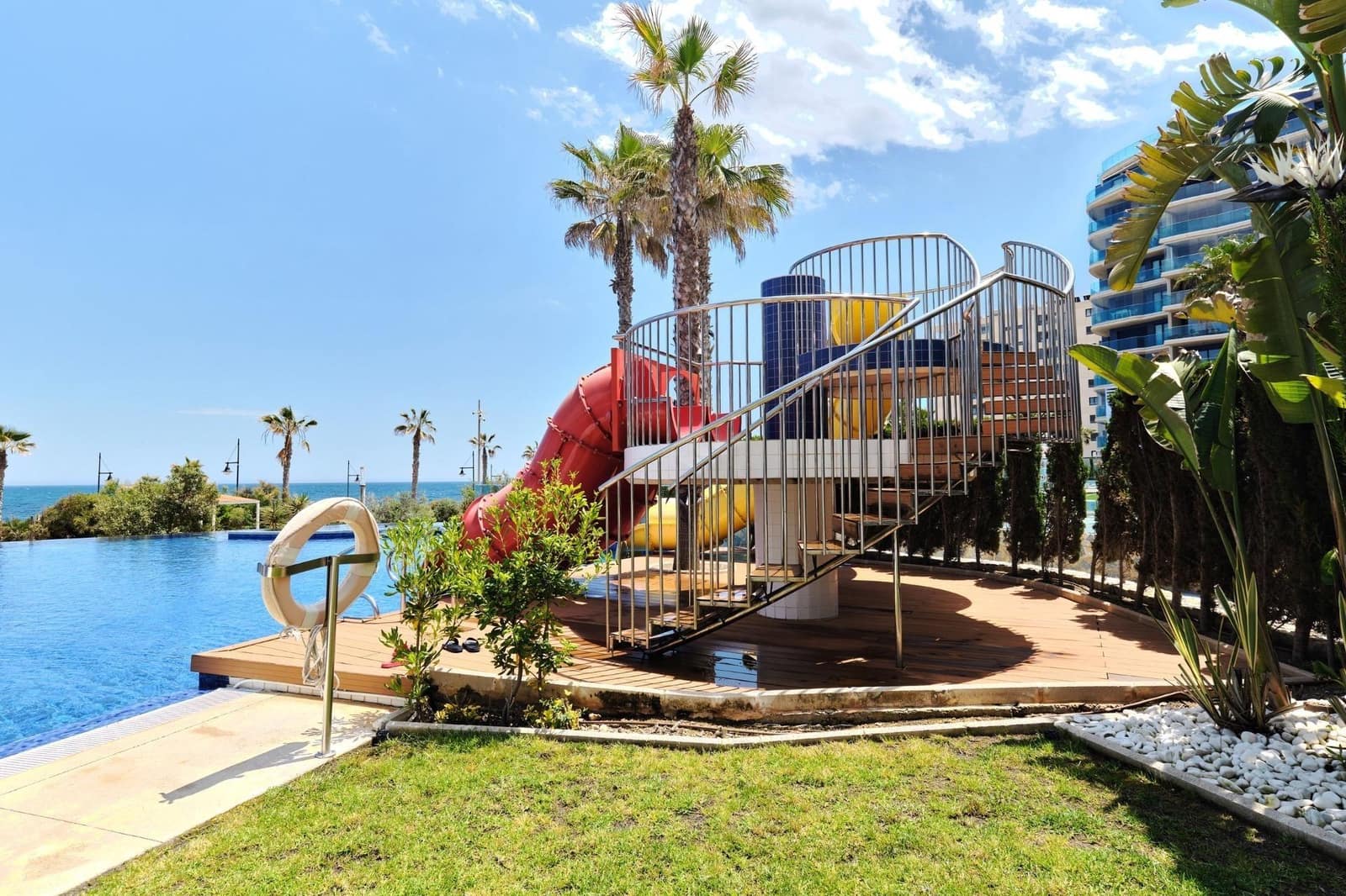 2 makuuhuone Huoneisto myytävänä paikassa Punta Prima mukana uima-altaan - 449 900 € (Ref: 9679865)