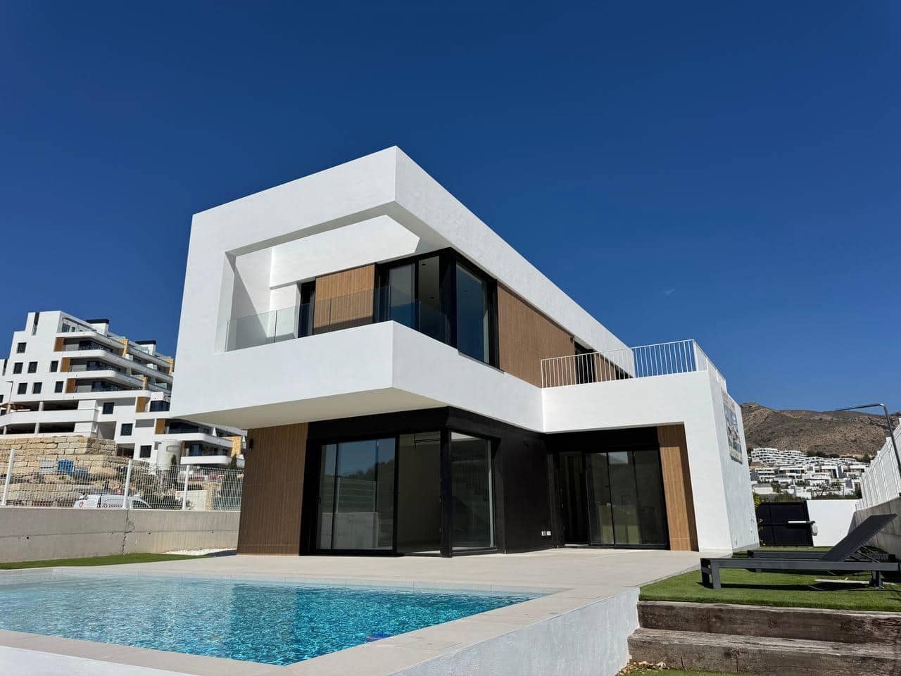 3 quarto Moradia para venda em Finestrat com piscina - 850 000 € (Ref: 9679867)