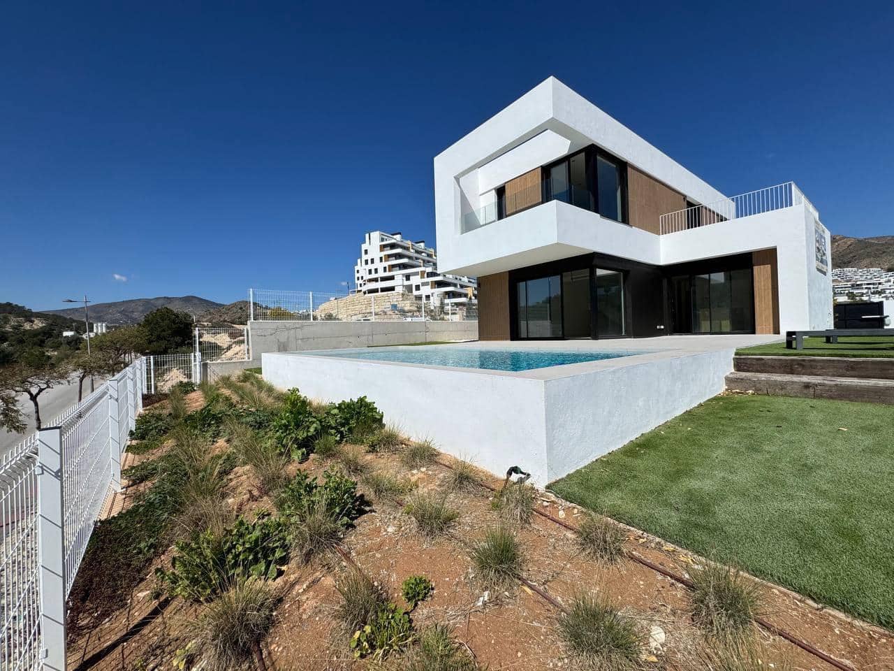 3 quarto Moradia para venda em Finestrat com piscina - 850 000 € (Ref: 9679867)