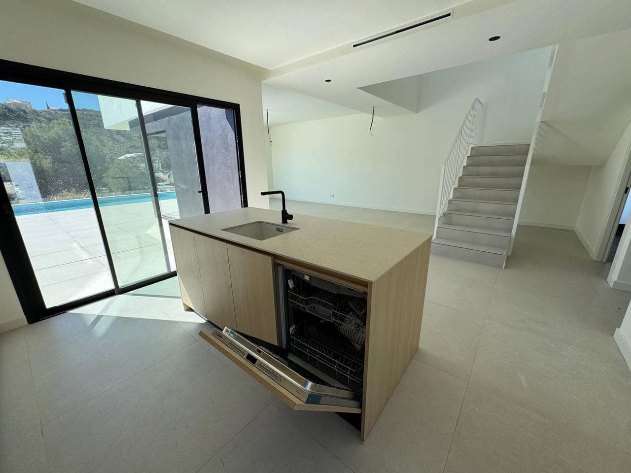 3 quarto Moradia para venda em Finestrat com piscina - 850 000 € (Ref: 9679867)