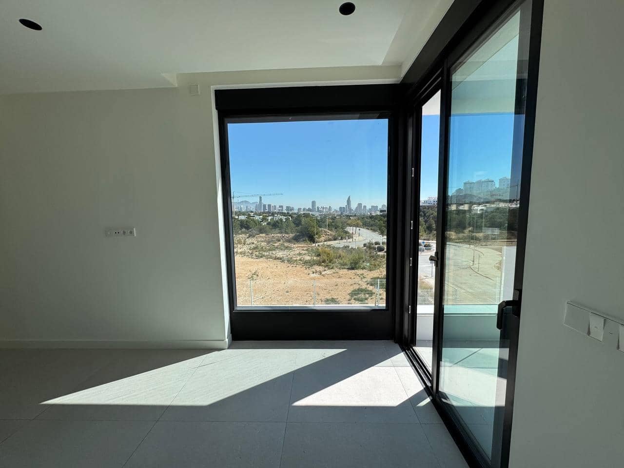 3 quarto Moradia para venda em Finestrat com piscina - 850 000 € (Ref: 9679867)