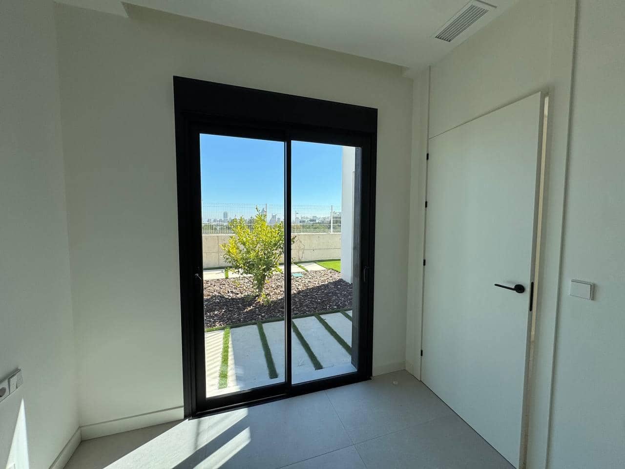 3 quarto Moradia para venda em Finestrat com piscina - 850 000 € (Ref: 9679867)