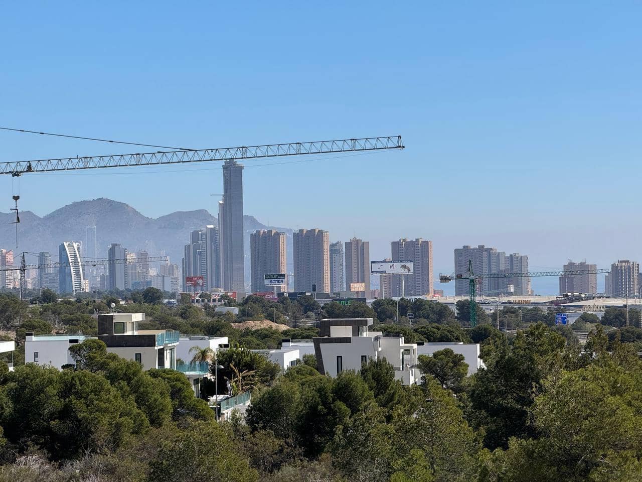 3 quarto Moradia para venda em Finestrat com piscina - 850 000 € (Ref: 9679867)