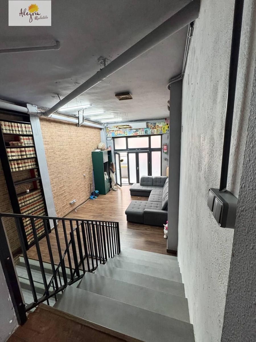 Commercial for sale in Mislata - € 80,000 (Ref: 9679868)