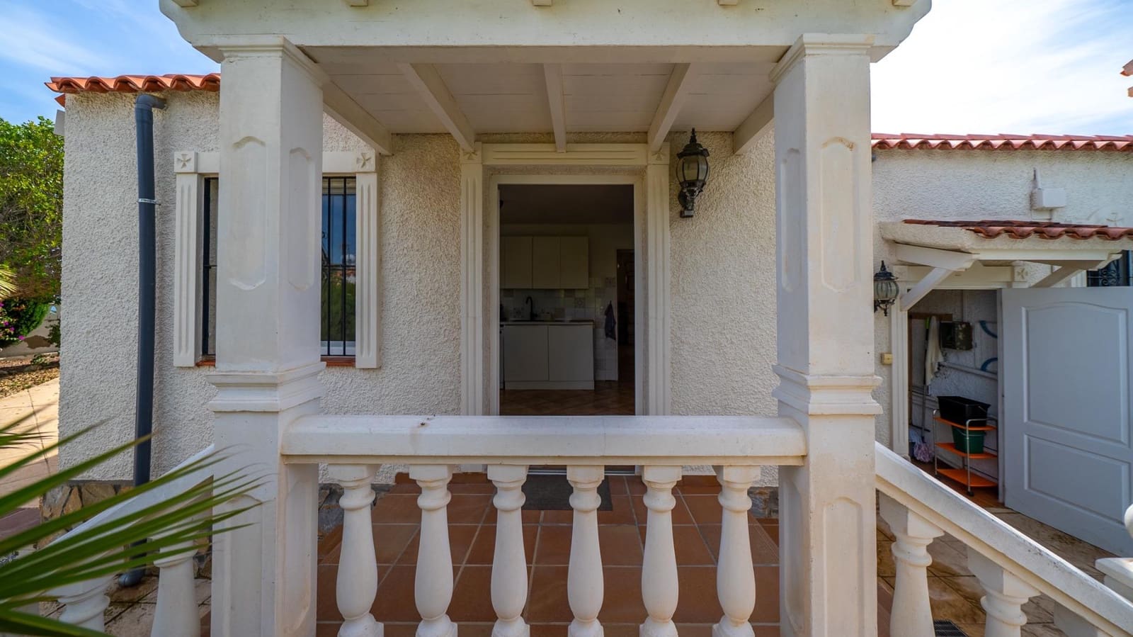 3 sypialnia Willa na sprzedaż w El Campello z basenem garażem - 880 000 € (Ref: 9679870)