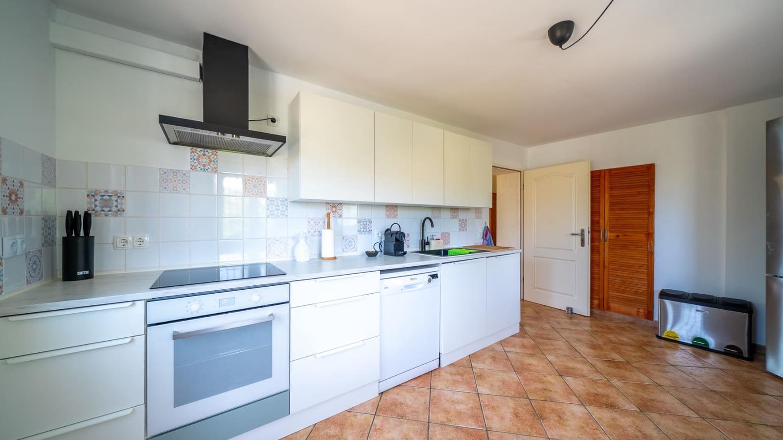 3 sypialnia Willa na sprzedaż w El Campello z basenem garażem - 880 000 € (Ref: 9679870)