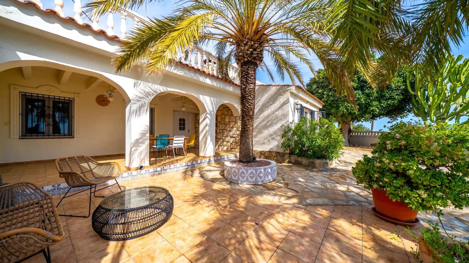 3 sypialnia Willa na sprzedaż w El Campello z basenem garażem - 880 000 € (Ref: 9679870)