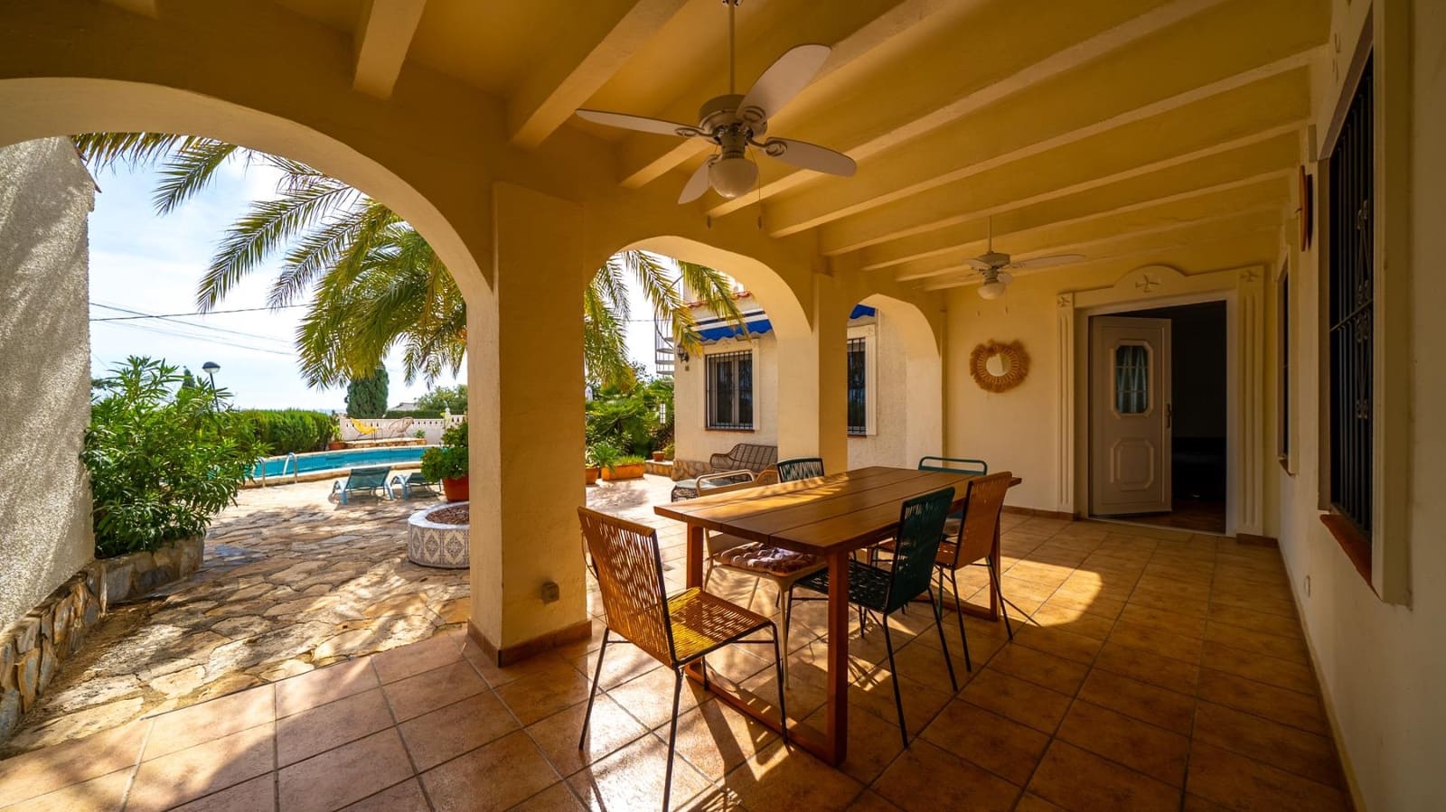 3 sypialnia Willa na sprzedaż w El Campello z basenem garażem - 880 000 € (Ref: 9679870)