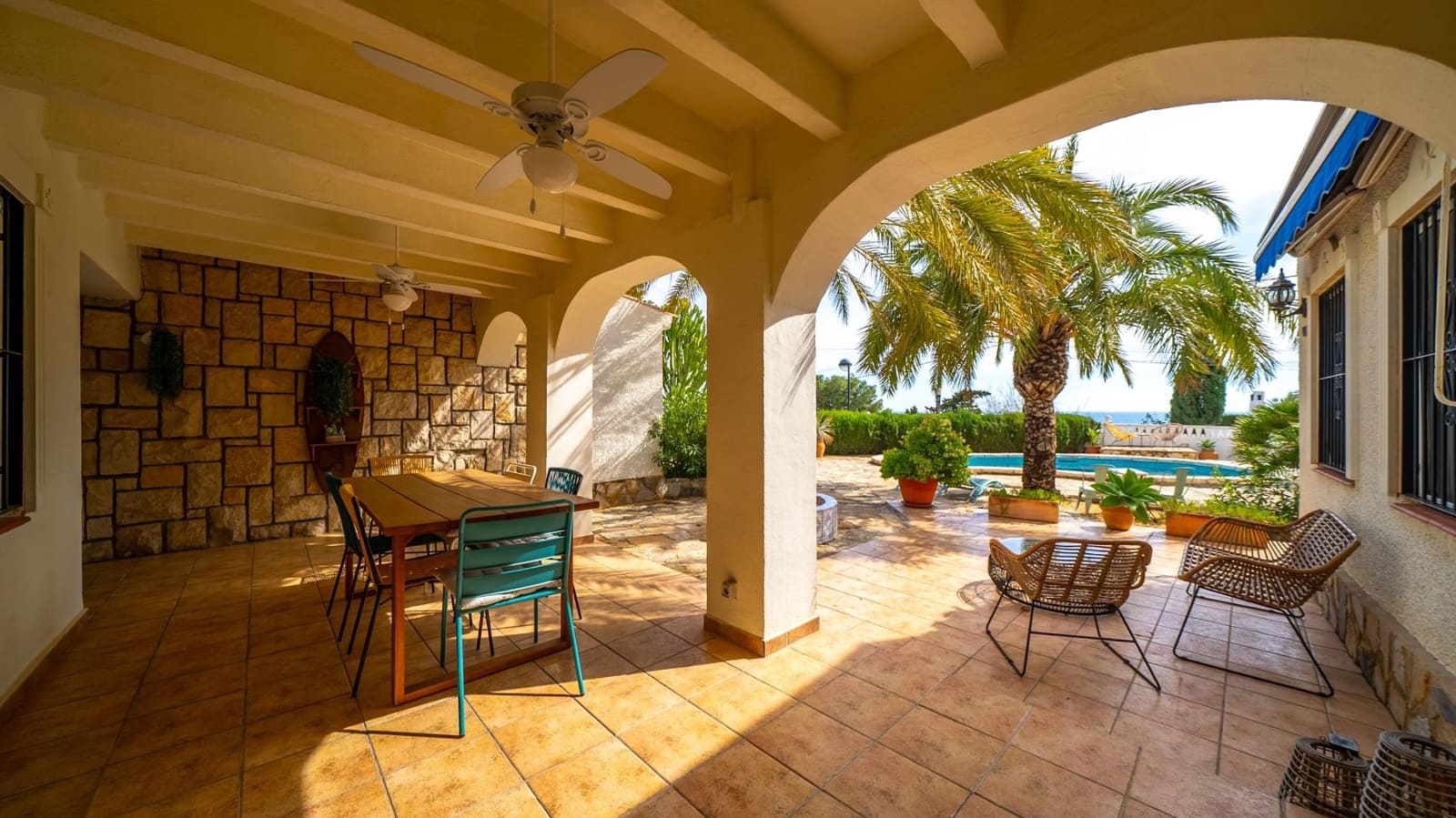 3 sypialnia Willa na sprzedaż w El Campello z basenem garażem - 880 000 € (Ref: 9679870)