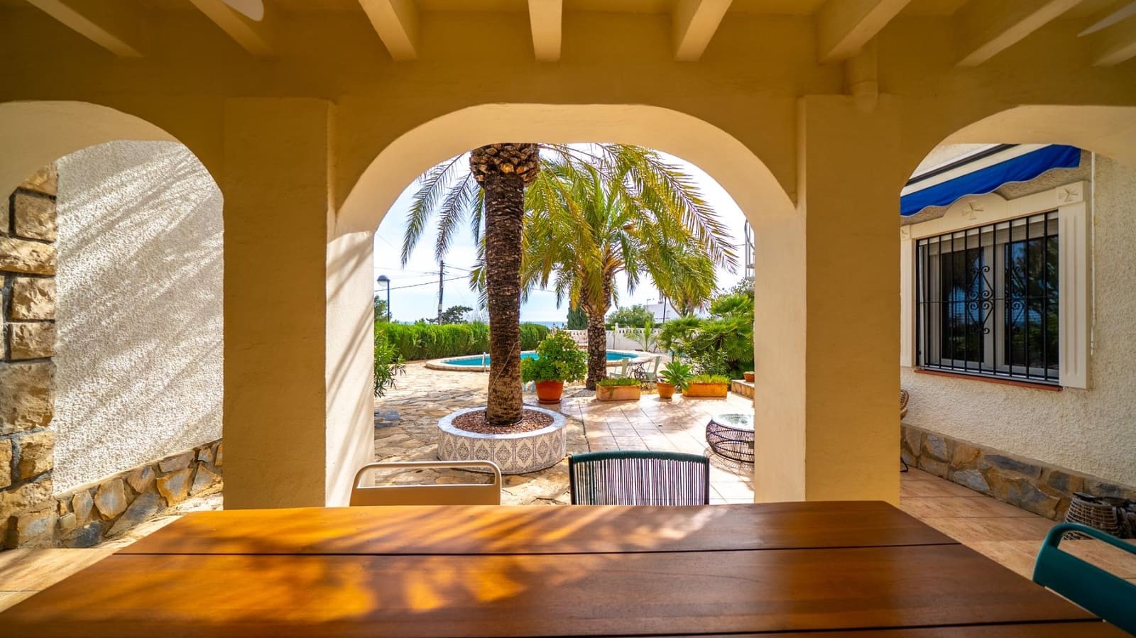 3 sypialnia Willa na sprzedaż w El Campello z basenem garażem - 880 000 € (Ref: 9679870)