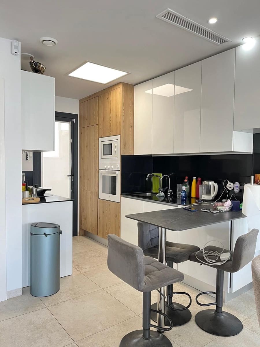 3 chambre Villa/Maison à vendre à Orihuela Costa avec piscine - 345 000 € (Ref: 9686427)