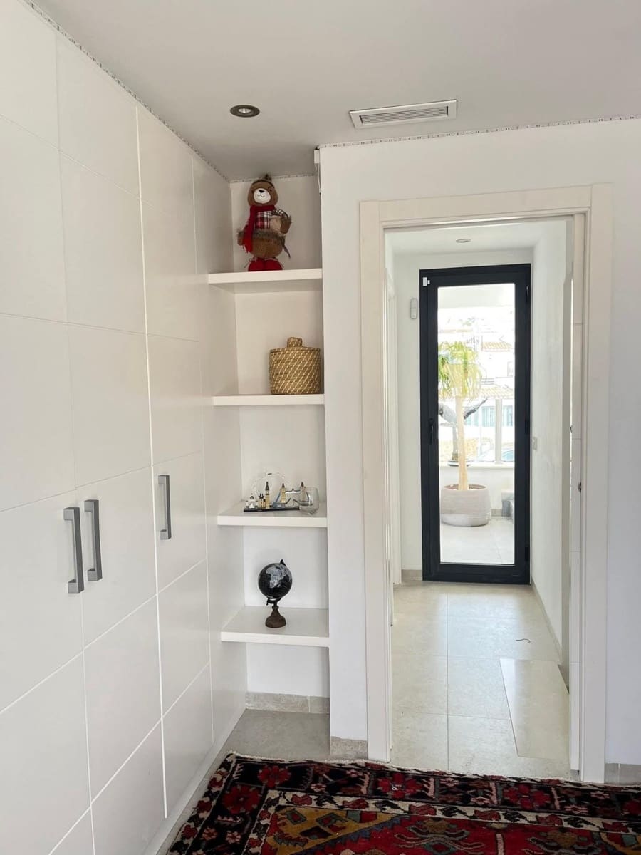 3 chambre Villa/Maison à vendre à Orihuela Costa avec piscine - 345 000 € (Ref: 9686427)