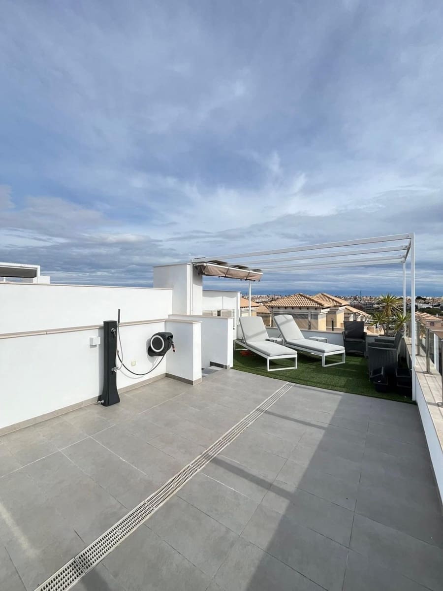 3 chambre Villa/Maison à vendre à Orihuela Costa avec piscine - 345 000 € (Ref: 9686427)