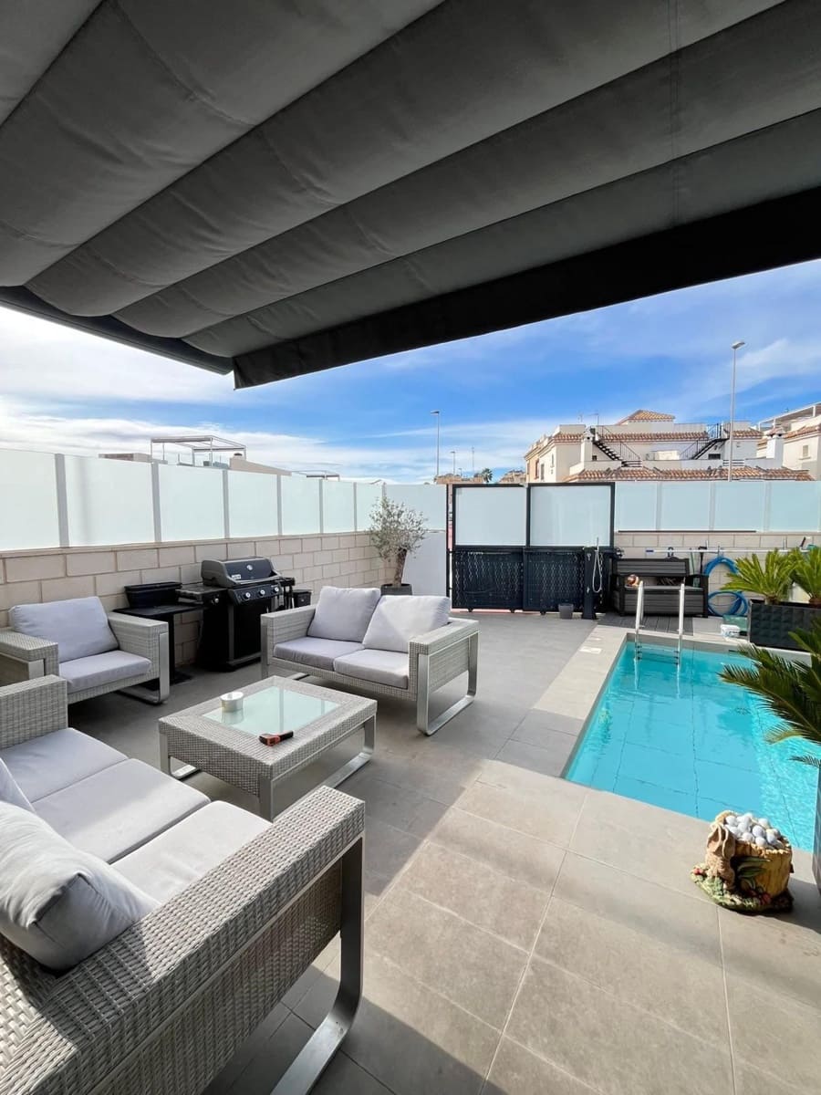 3 chambre Villa/Maison à vendre à Orihuela Costa avec piscine - 345 000 € (Ref: 9686427)