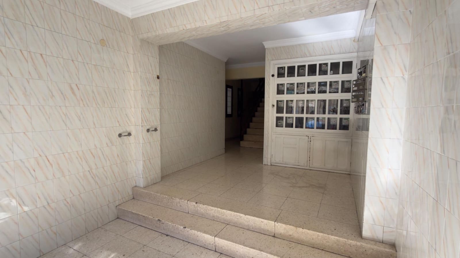 2 bedroom Apartment for sale in Alicante / Alacant city - € 135,000 (Ref: 9686428)