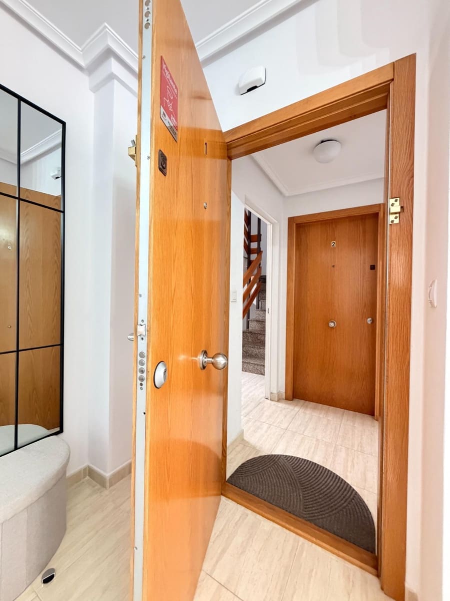 2 soveværelse Lejlighed til salg i Torrevieja - € 169.900 (Ref: 9686429)