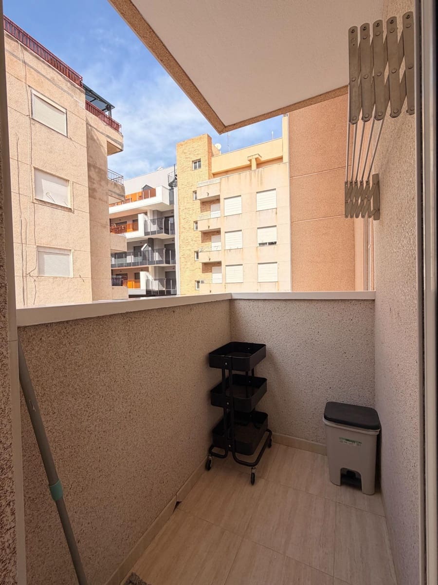 2 soveværelse Lejlighed til salg i Torrevieja - € 169.900 (Ref: 9686429)