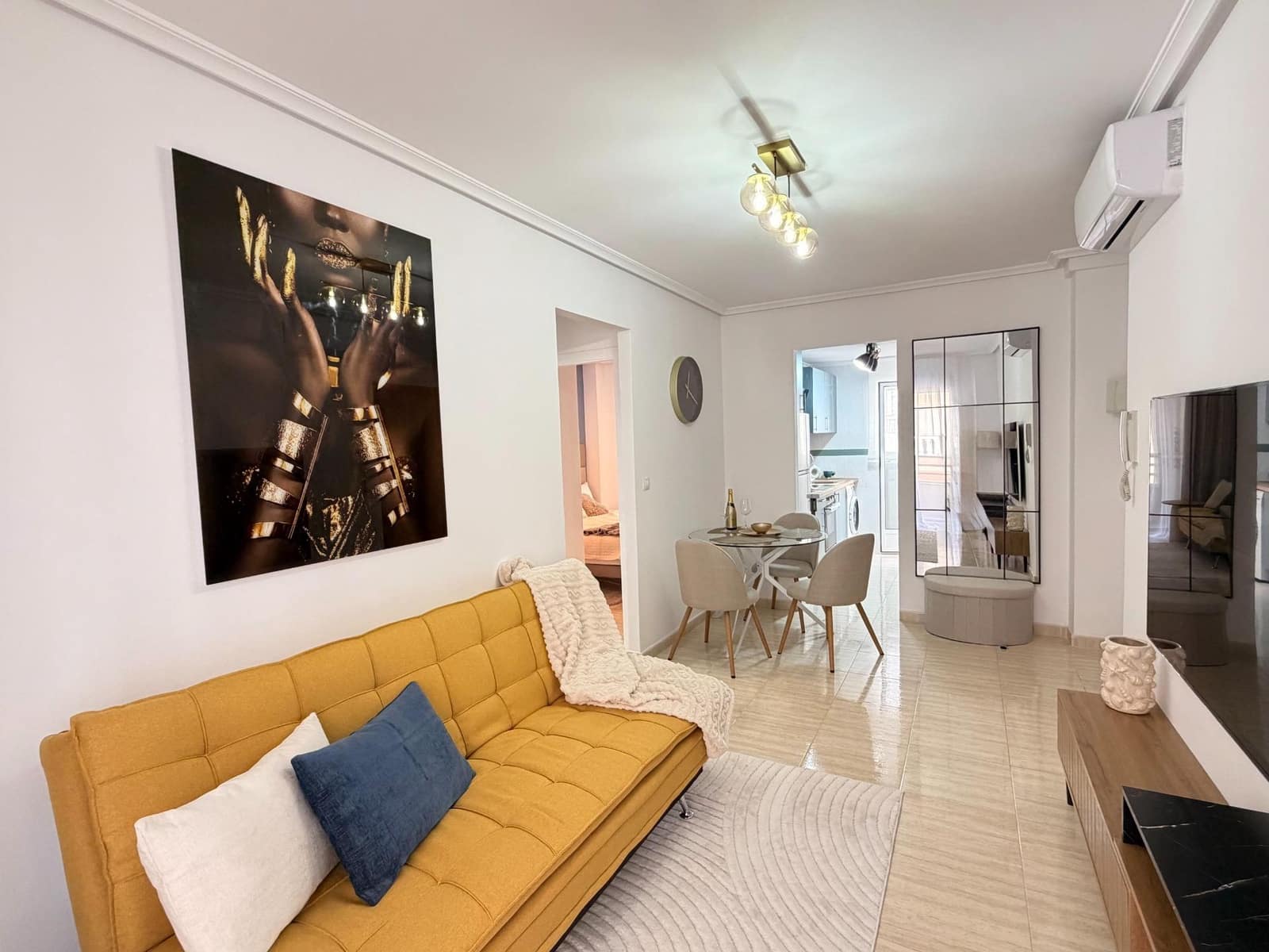 2 soveværelse Lejlighed til salg i Torrevieja - € 169.900 (Ref: 9686429)