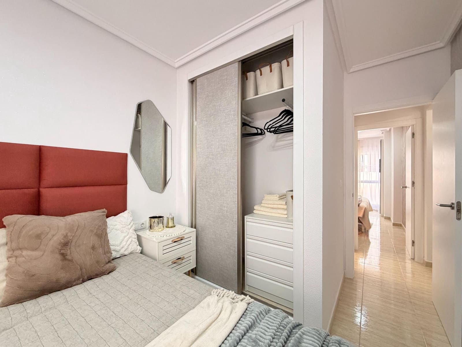 2 soveværelse Lejlighed til salg i Torrevieja - € 169.900 (Ref: 9686429)