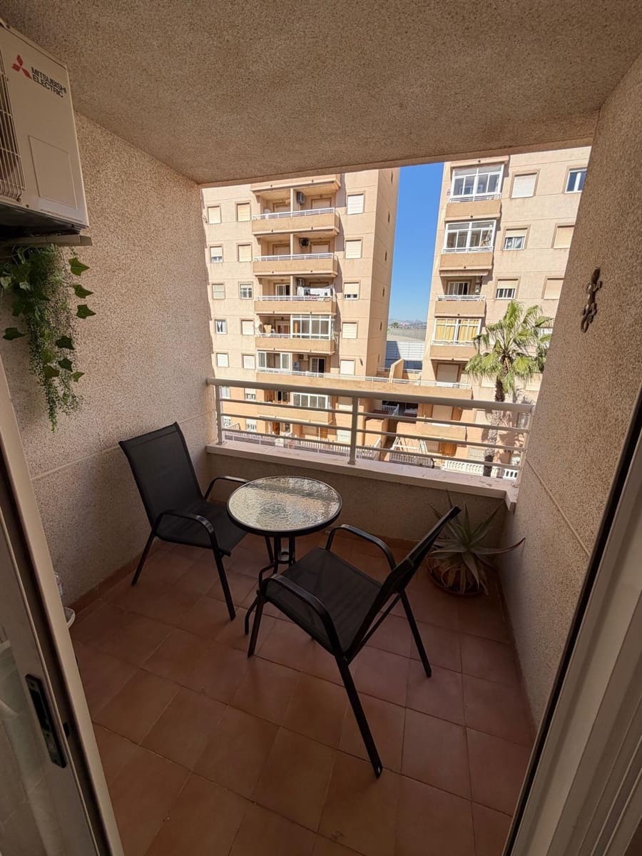 2 soveværelse Lejlighed til salg i Torrevieja - € 137.000 (Ref: 9690604)