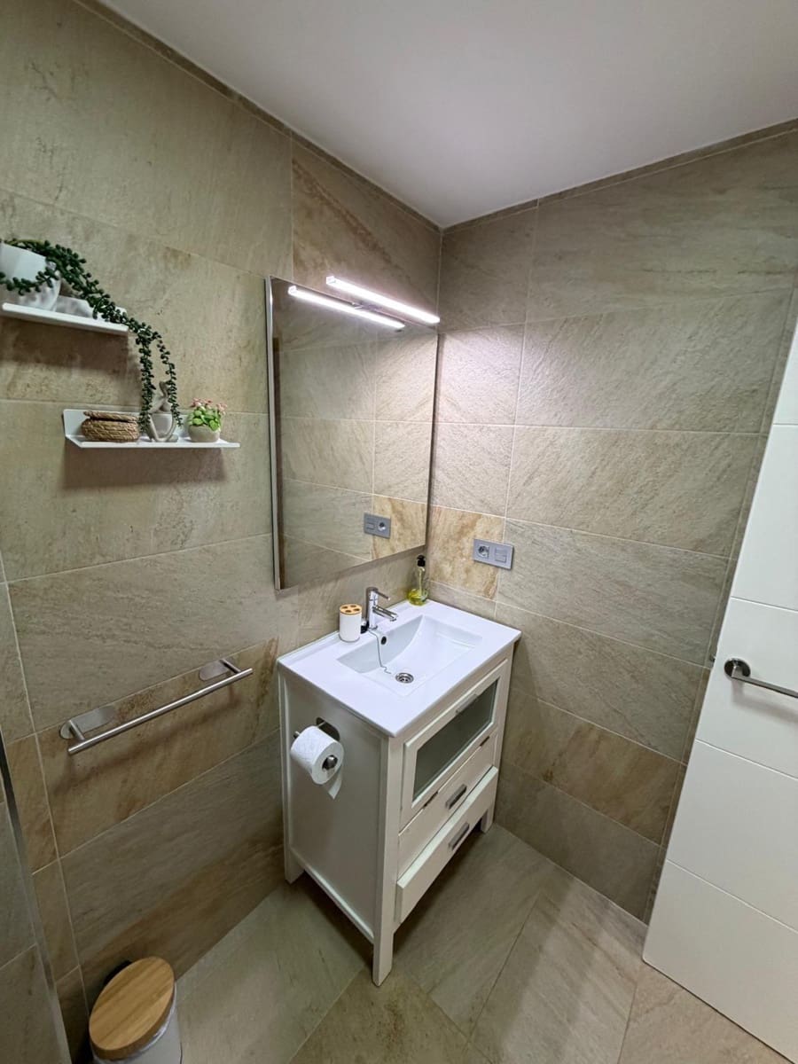 2 soveværelse Lejlighed til salg i Torrevieja - € 137.000 (Ref: 9690604)