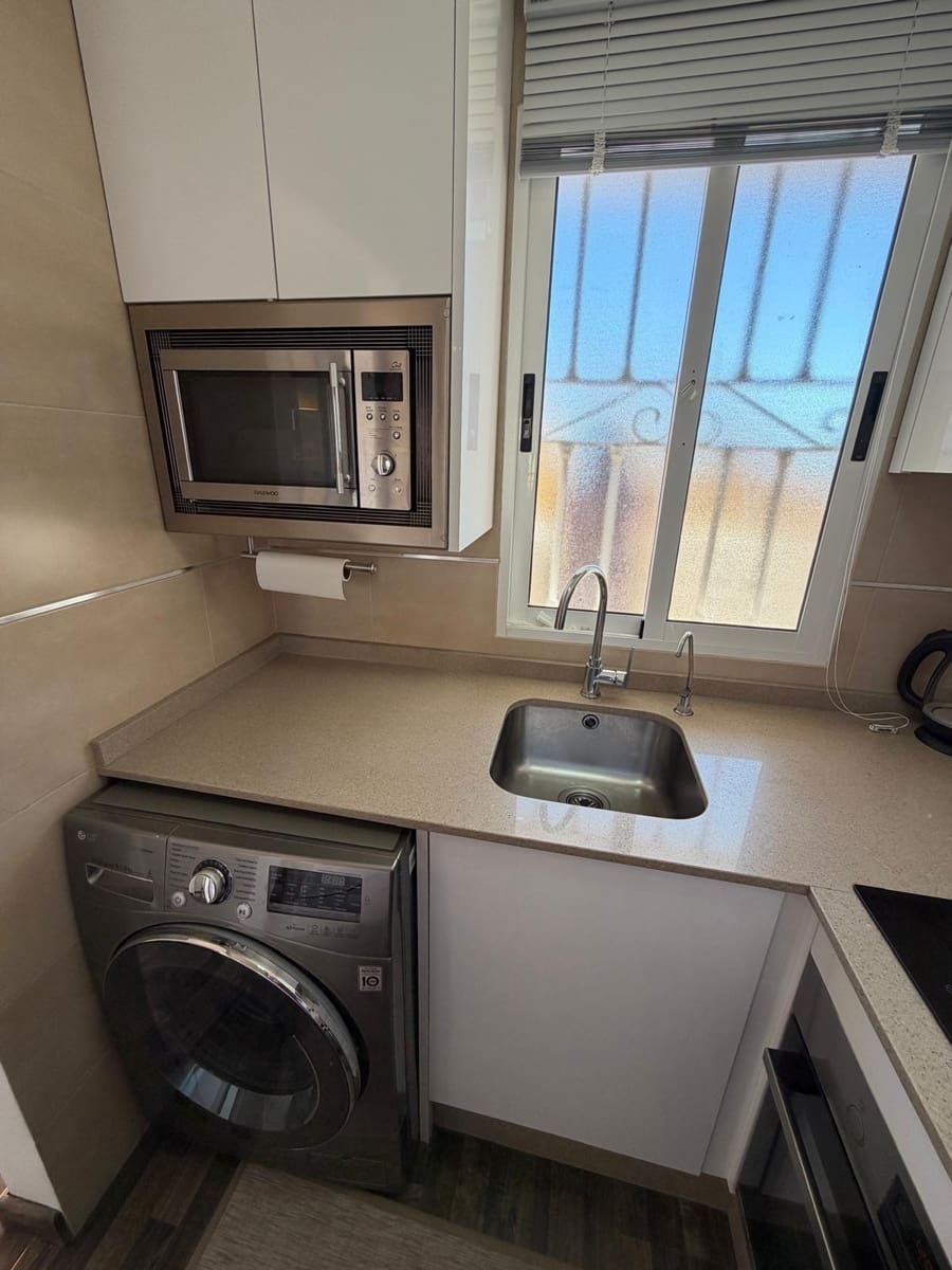 2 soveværelse Lejlighed til salg i Torrevieja - € 137.000 (Ref: 9690604)