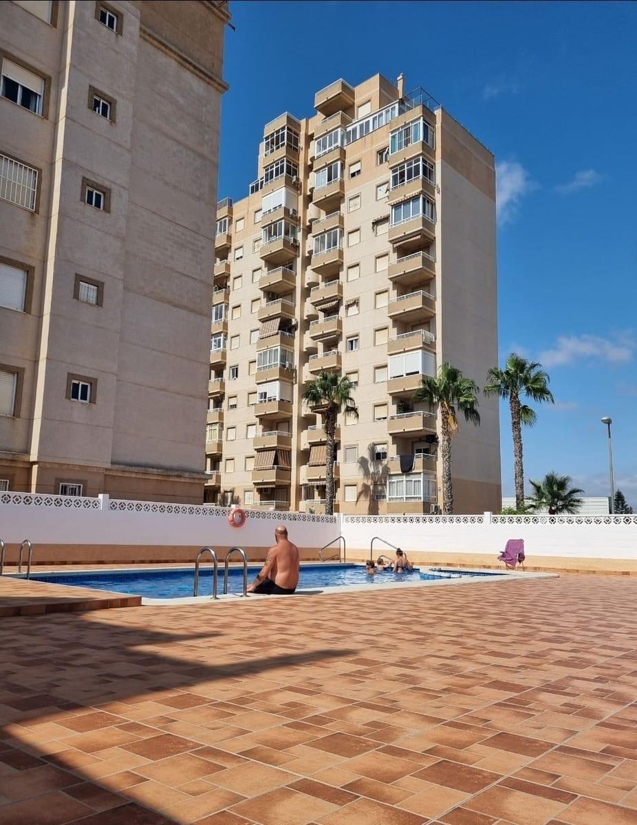 2 soveværelse Lejlighed til salg i Torrevieja - € 137.000 (Ref: 9690604)