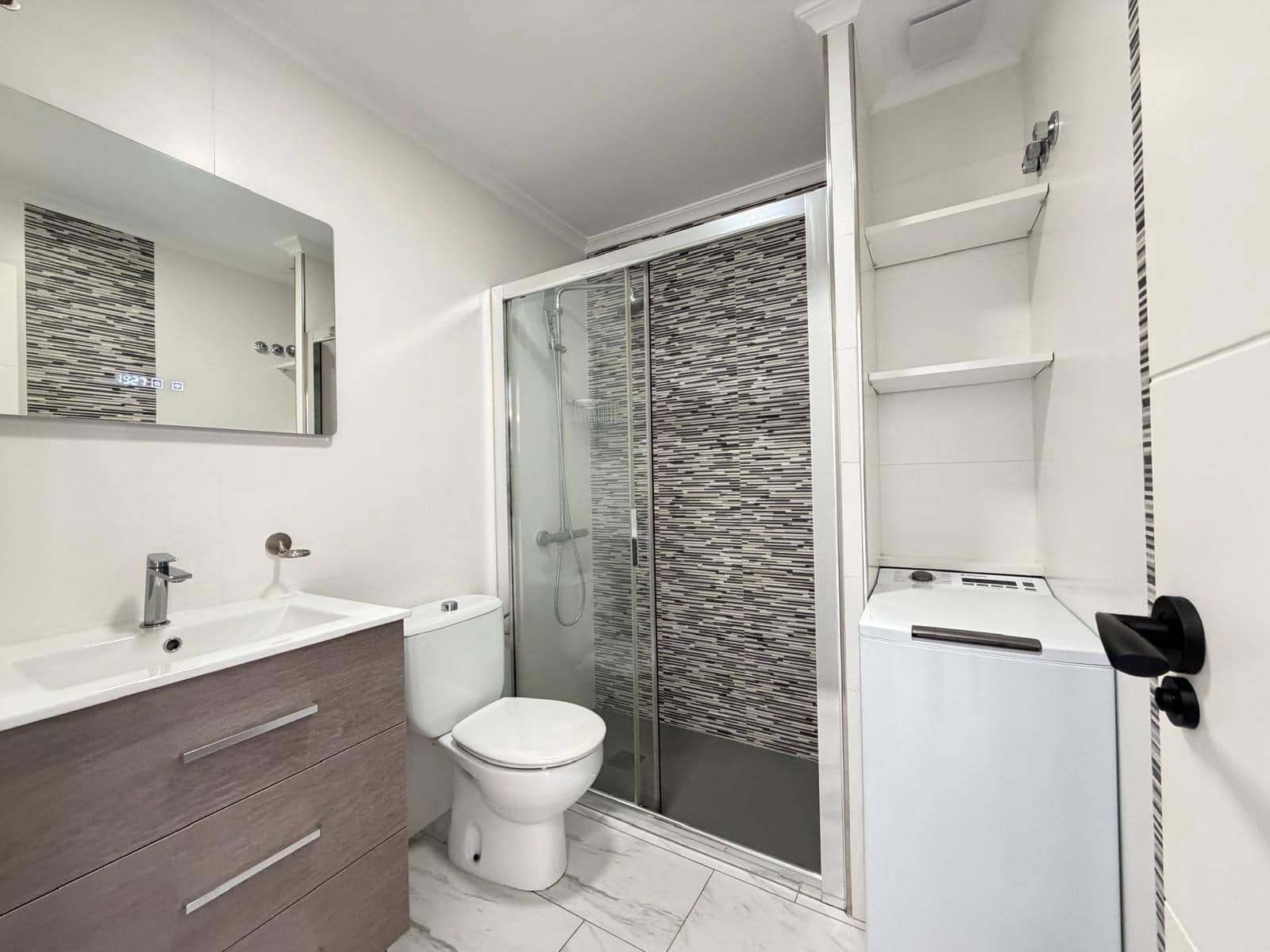 2 soveværelse Lejlighed til salg i Torrevieja - € 200.000 (Ref: 9690605)