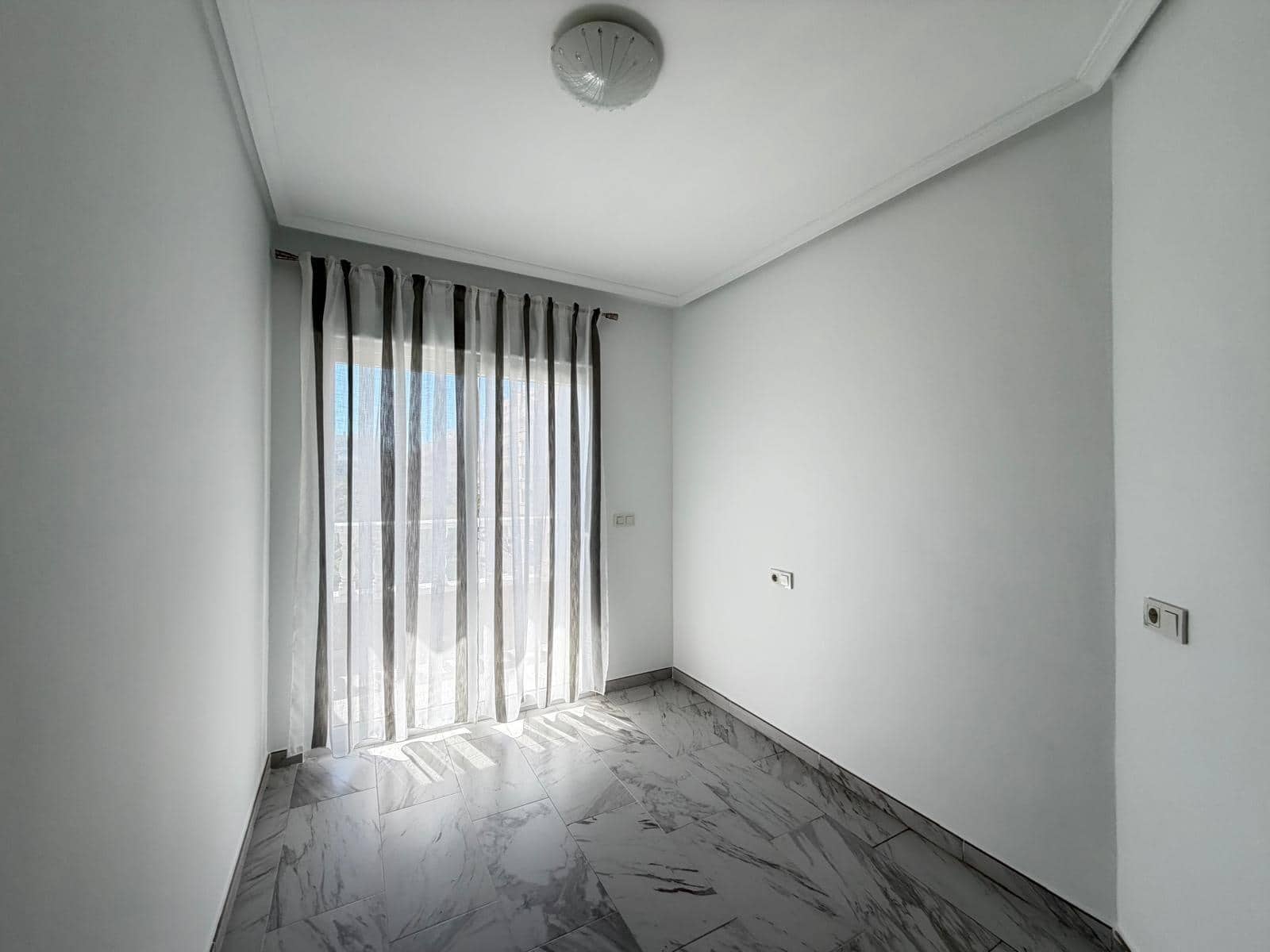 2 soveværelse Lejlighed til salg i Torrevieja - € 200.000 (Ref: 9690605)