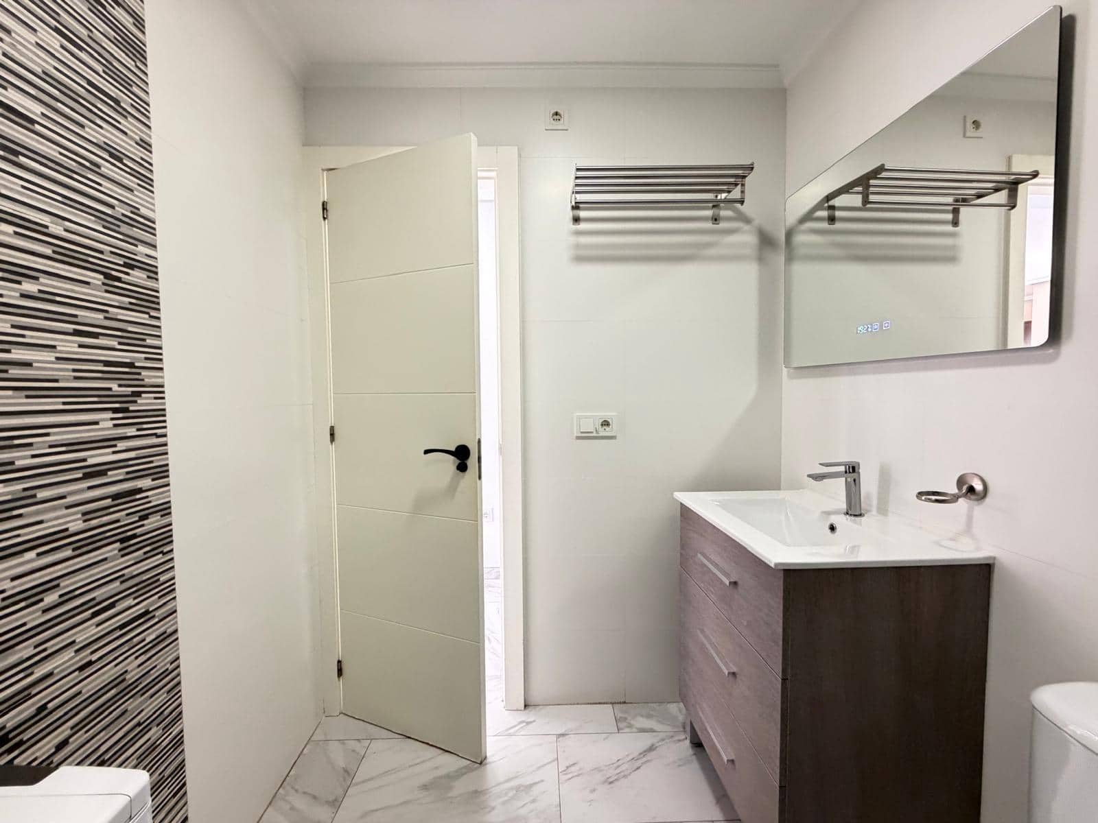 2 soveværelse Lejlighed til salg i Torrevieja - € 200.000 (Ref: 9690605)