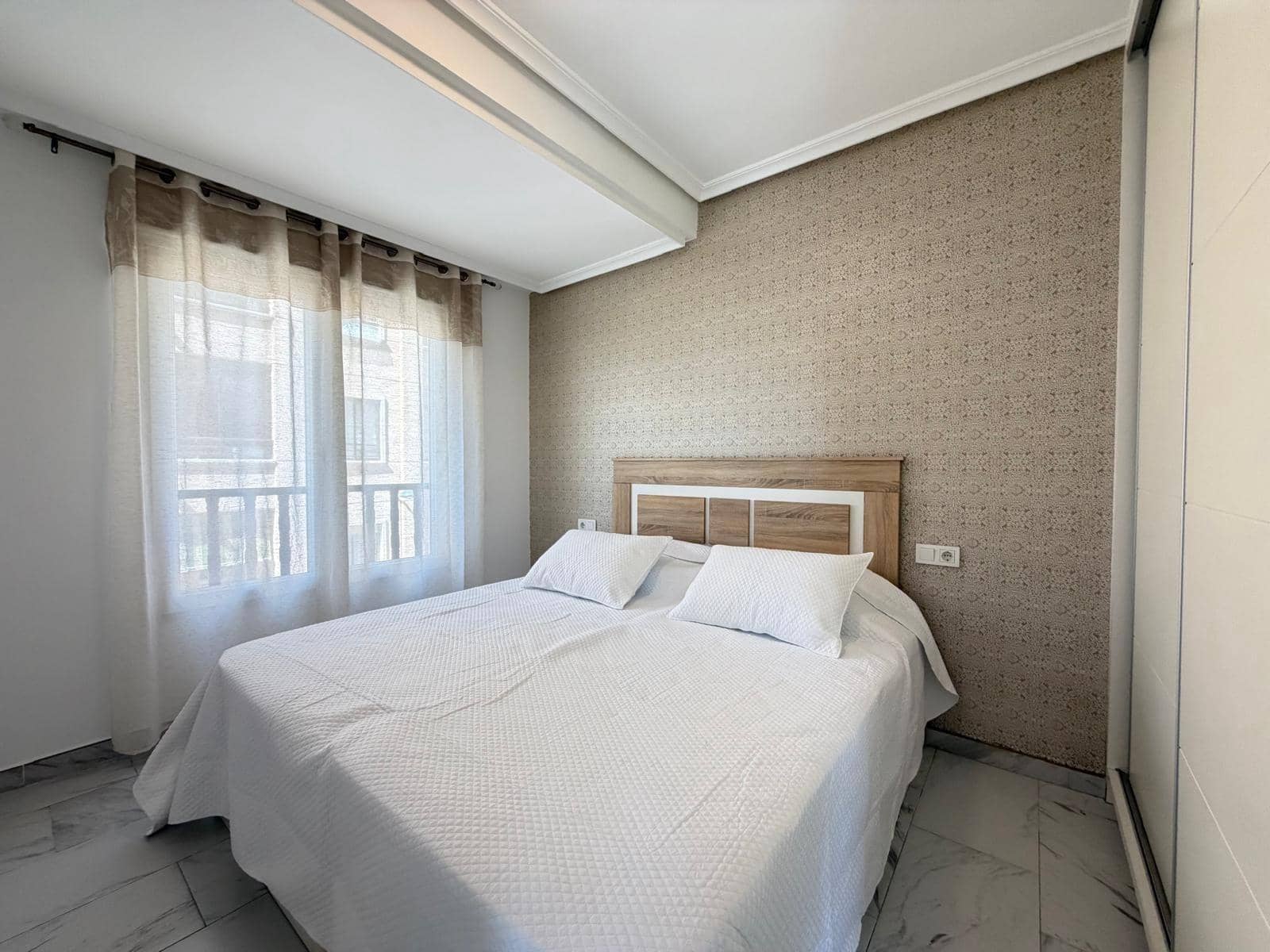 2 soveværelse Lejlighed til salg i Torrevieja - € 200.000 (Ref: 9690605)