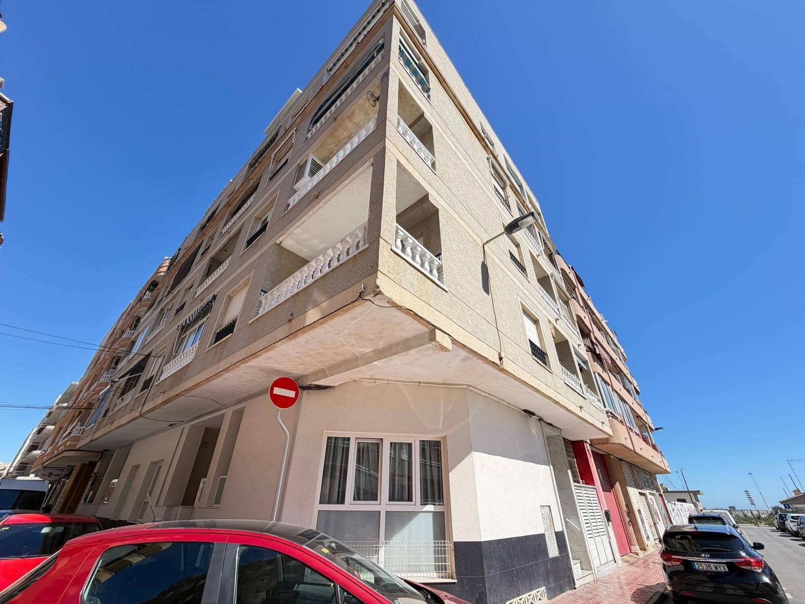 2 soveværelse Lejlighed til salg i Torrevieja - € 200.000 (Ref: 9690605)