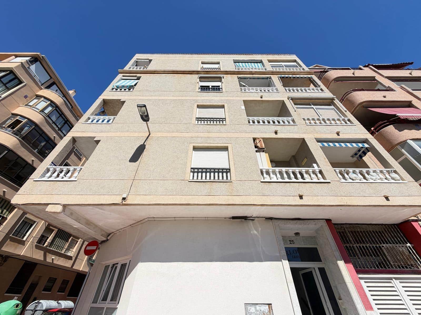 2 soveværelse Lejlighed til salg i Torrevieja - € 200.000 (Ref: 9690605)