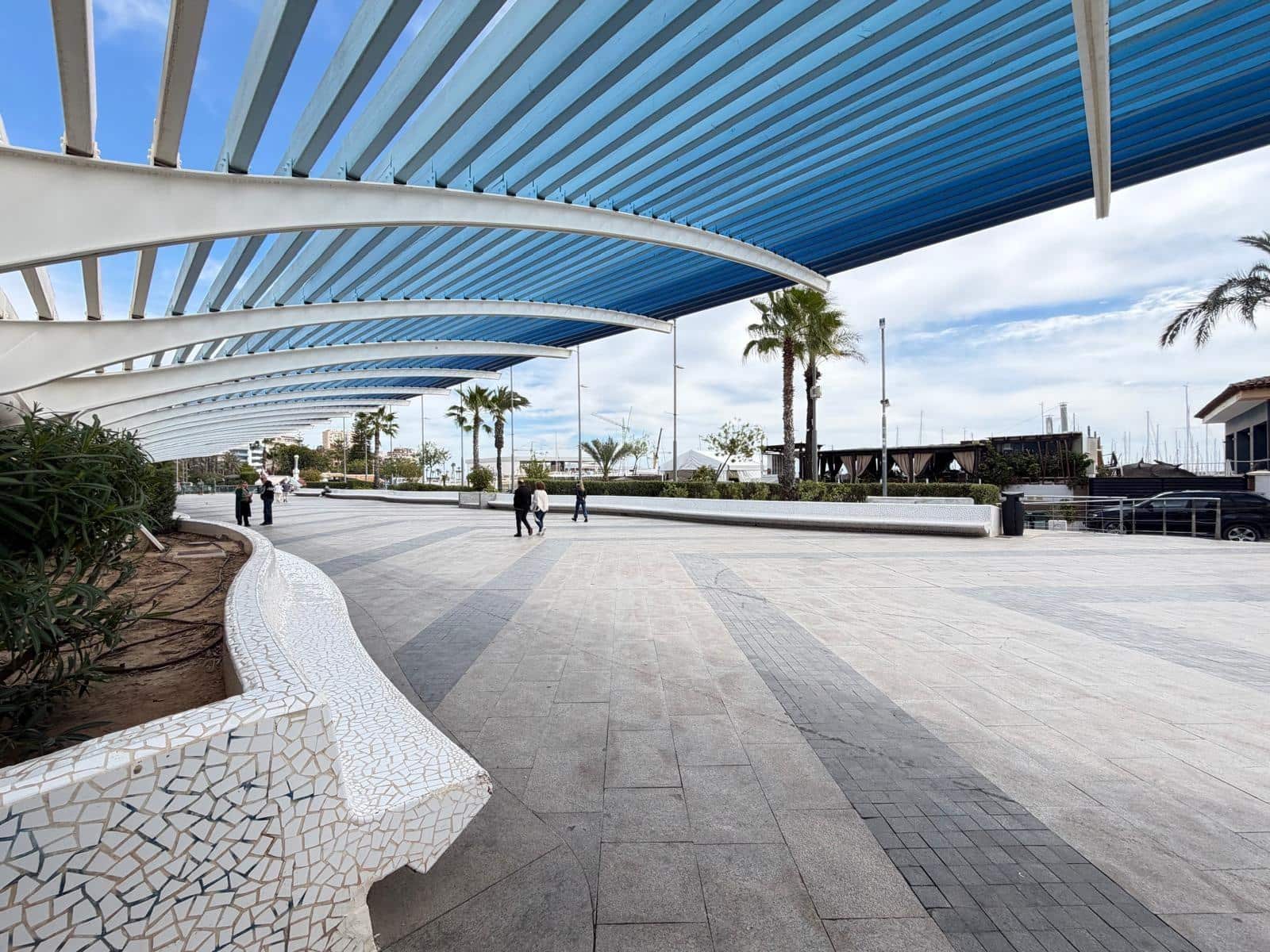 Apartamento de 3 habitaciones en Torrevieja en venta - 285.000 € (Ref: 9695342)