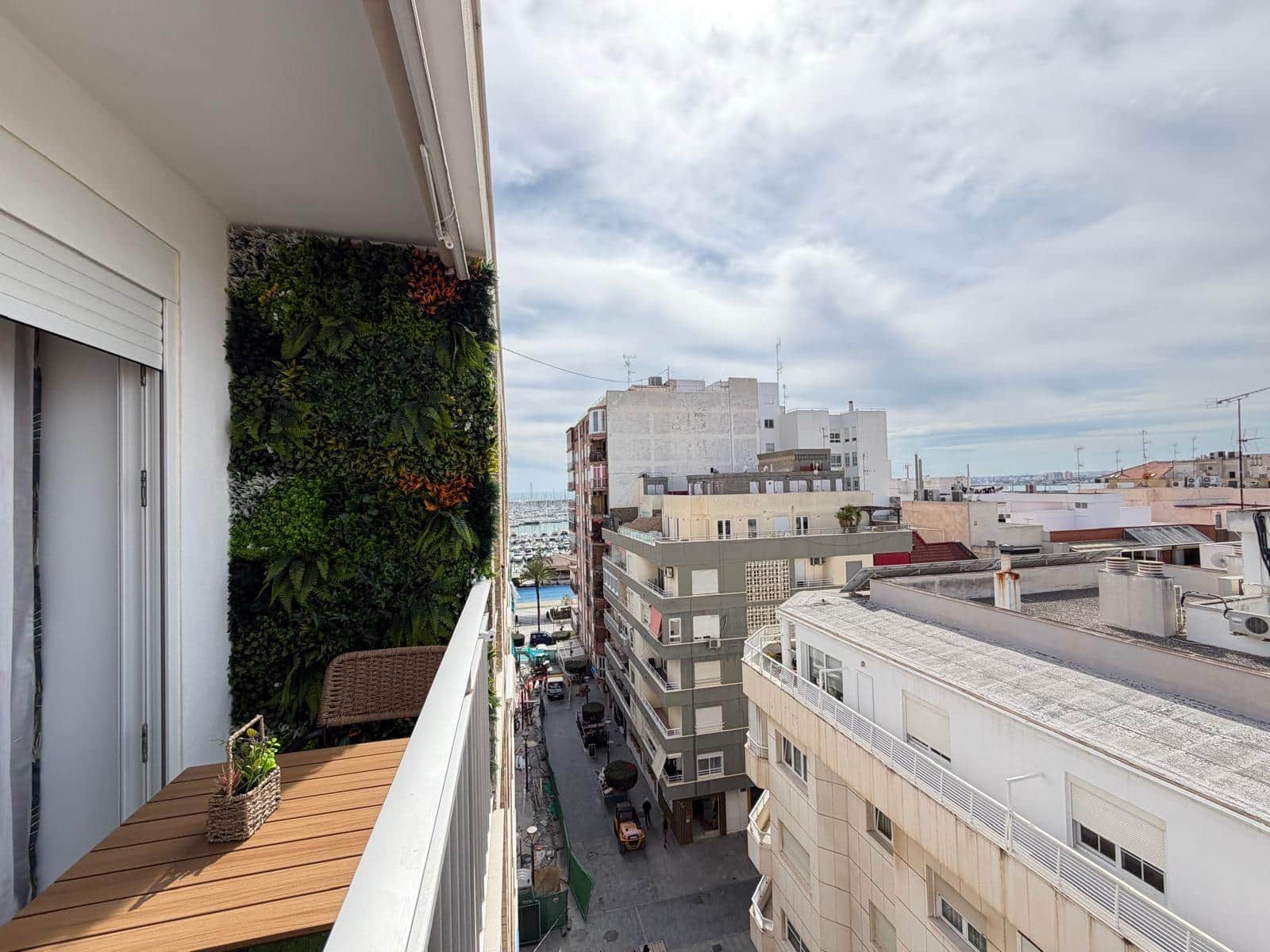 Apartamento de 3 habitaciones en Torrevieja en venta - 285.000 € (Ref: 9695342)