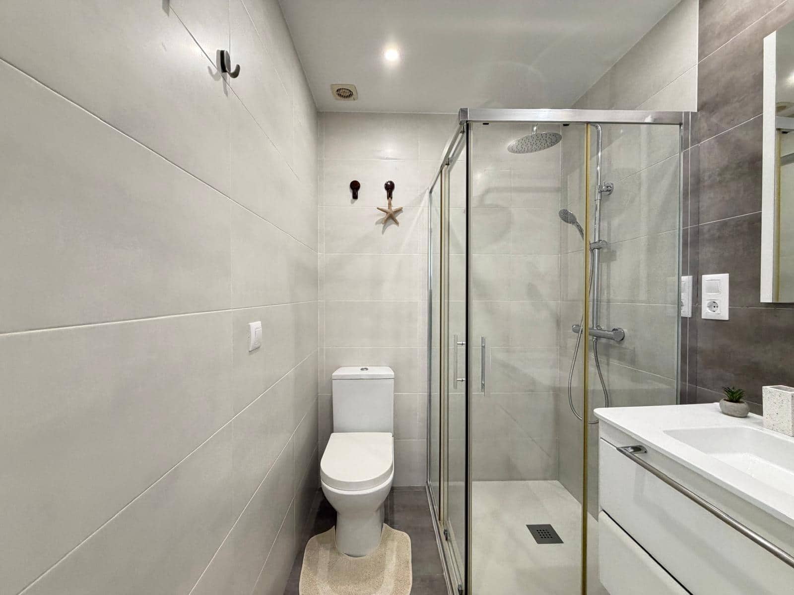 Apartamento de 3 habitaciones en Torrevieja en venta - 285.000 € (Ref: 9695342)