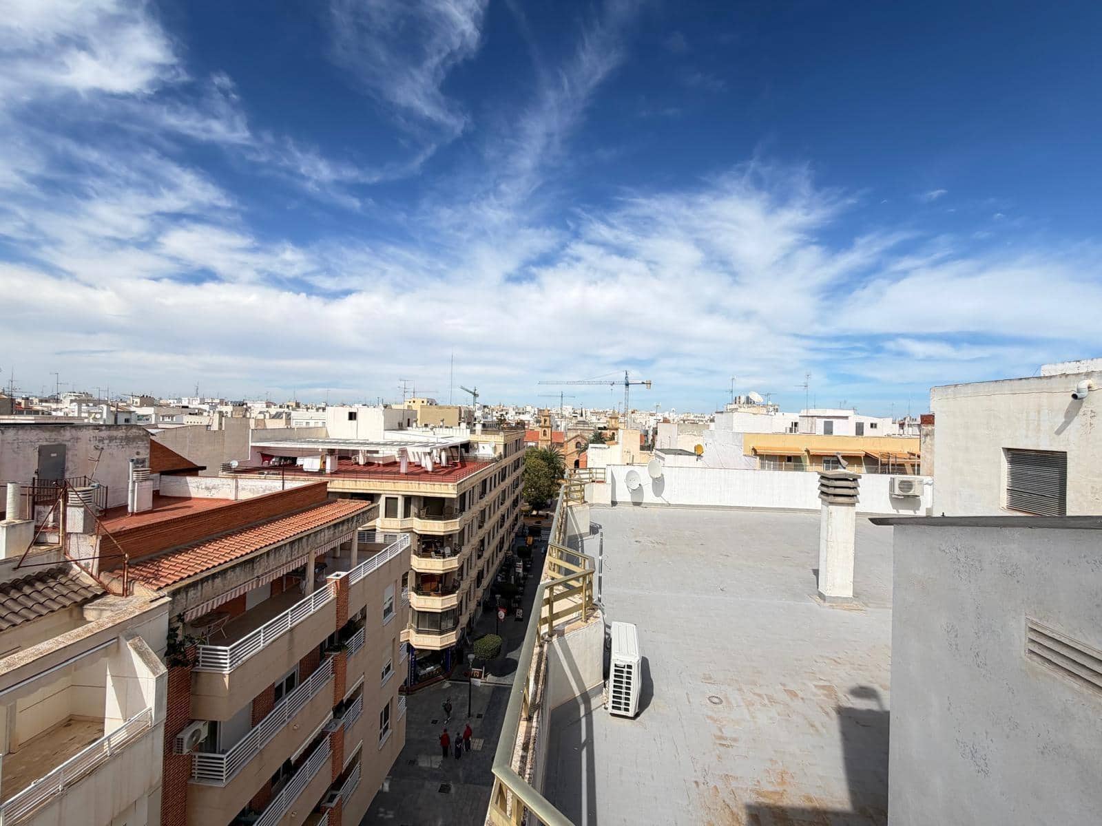 Apartamento de 3 habitaciones en Torrevieja en venta - 285.000 € (Ref: 9695342)