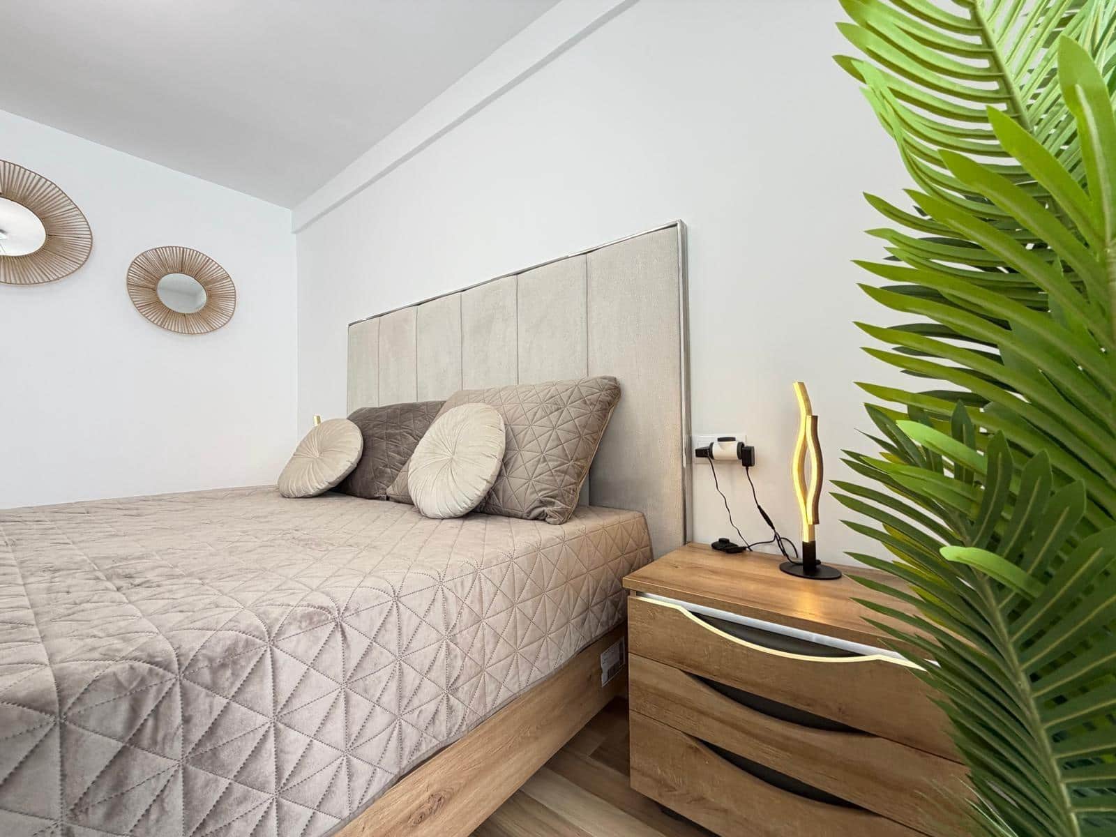 Apartamento de 3 habitaciones en Torrevieja en venta - 285.000 € (Ref: 9695342)