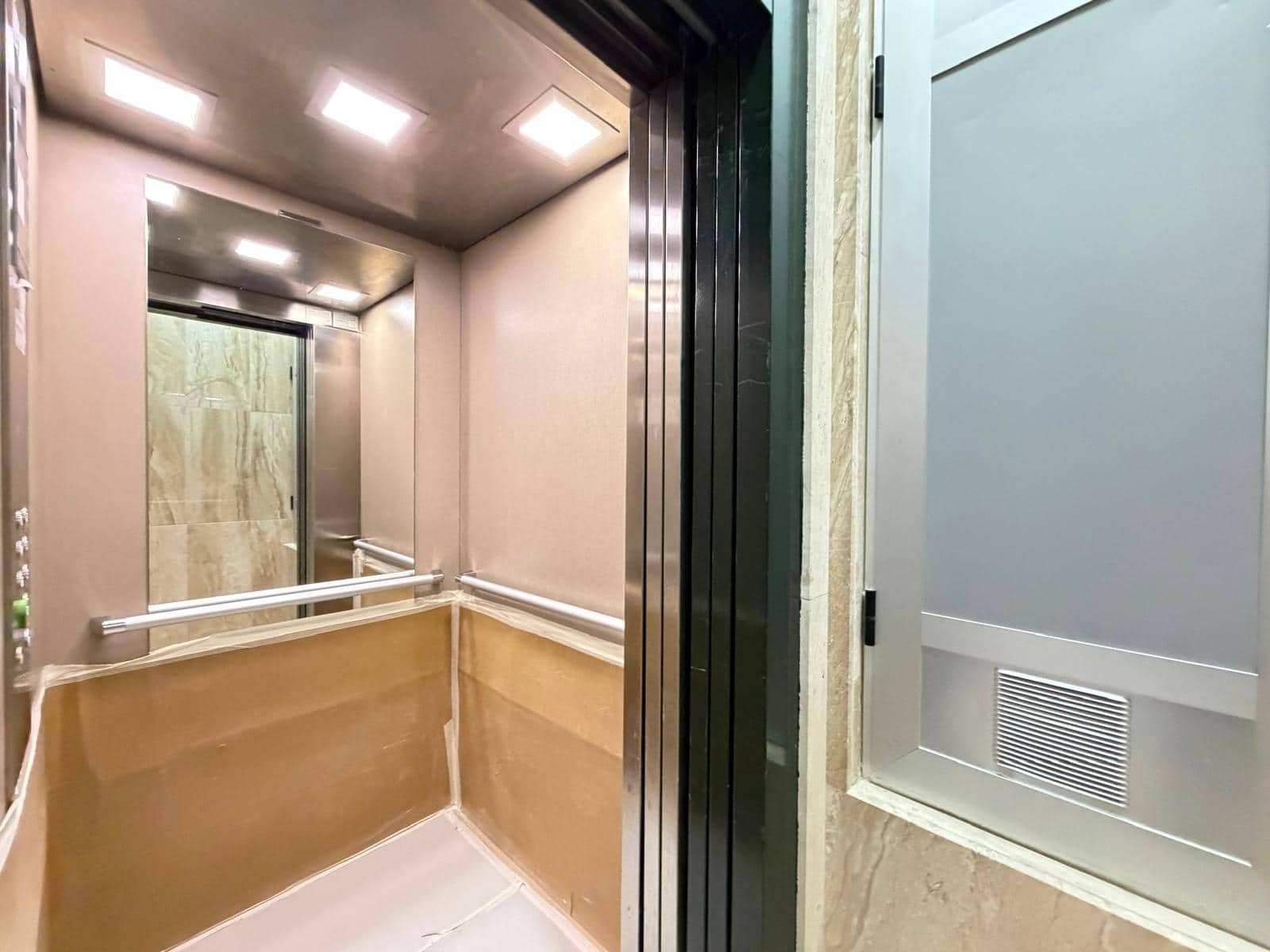 Apartamento de 3 habitaciones en Torrevieja en venta - 285.000 € (Ref: 9695342)