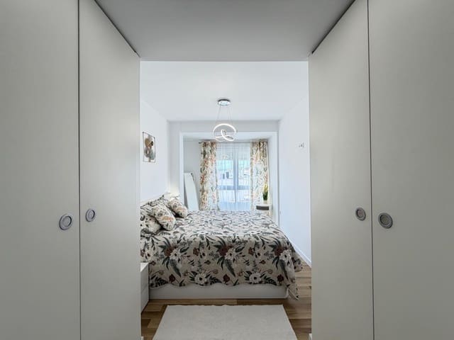 Apartamento de 3 habitaciones en Centro, Torrevieja en venta - 285.000 € (Ref: 9695342)