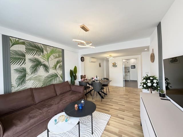 Apartamento de 3 habitaciones en Centro, Torrevieja en venta - 285.000 € (Ref: 9695342)