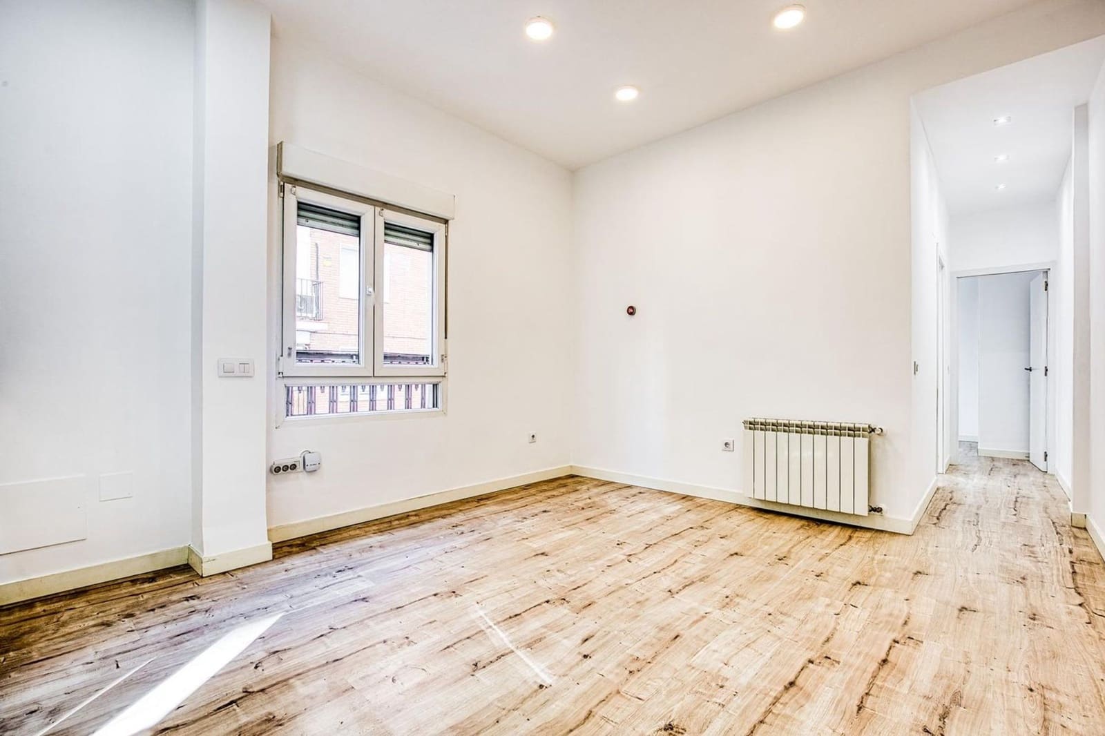 2 bedroom Flat for sale in Madrid city - € 487,000 (Ref: 9695343)