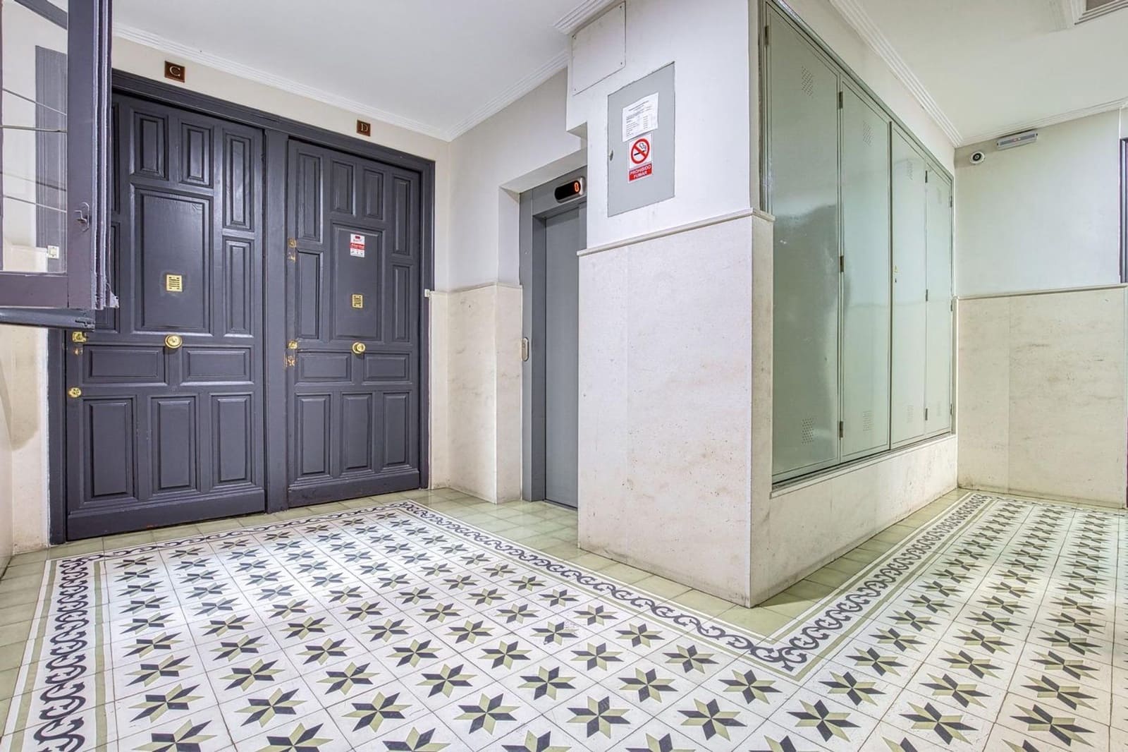 2 bedroom Flat for sale in Madrid city - € 487,000 (Ref: 9695343)