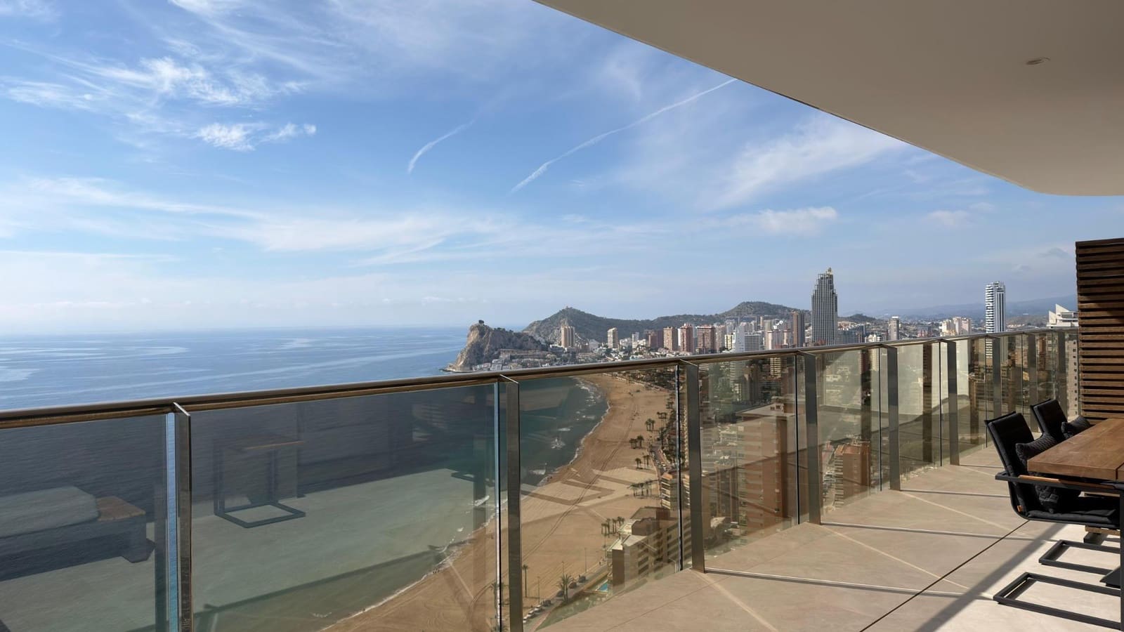 3 bedroom Penthouse for sale in Benidorm with pool - € 1,339,000 (Ref: 9695345)