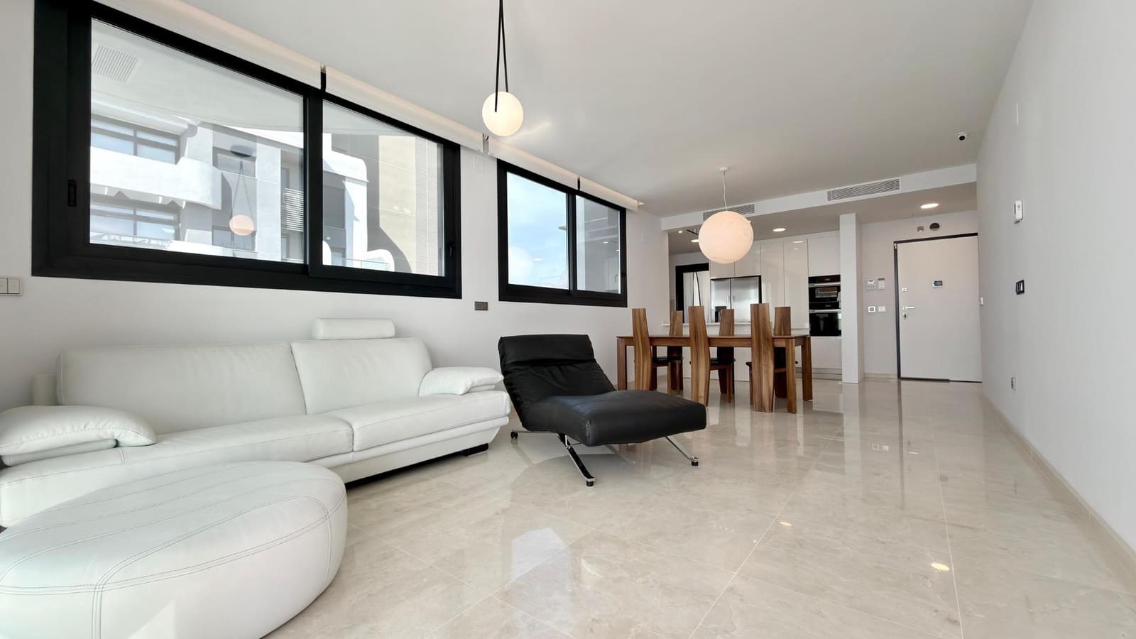 3 bedroom Penthouse for sale in Benidorm with pool - € 1,339,000 (Ref: 9695345)